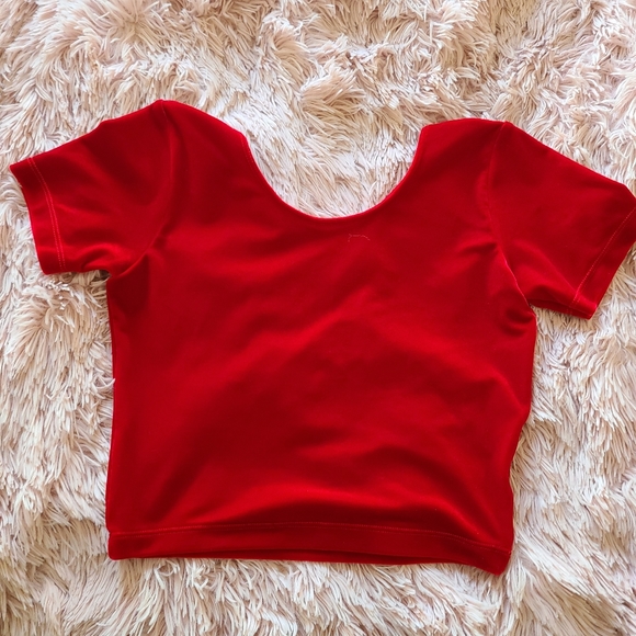 M Red Velvet Crop Top - Picture 3 of 6